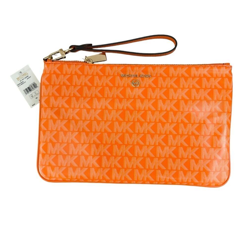 Micheal Kors Jet Set Charm Apricot Large Top Zip Wristlet